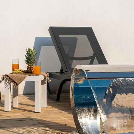 Porthos Villa
